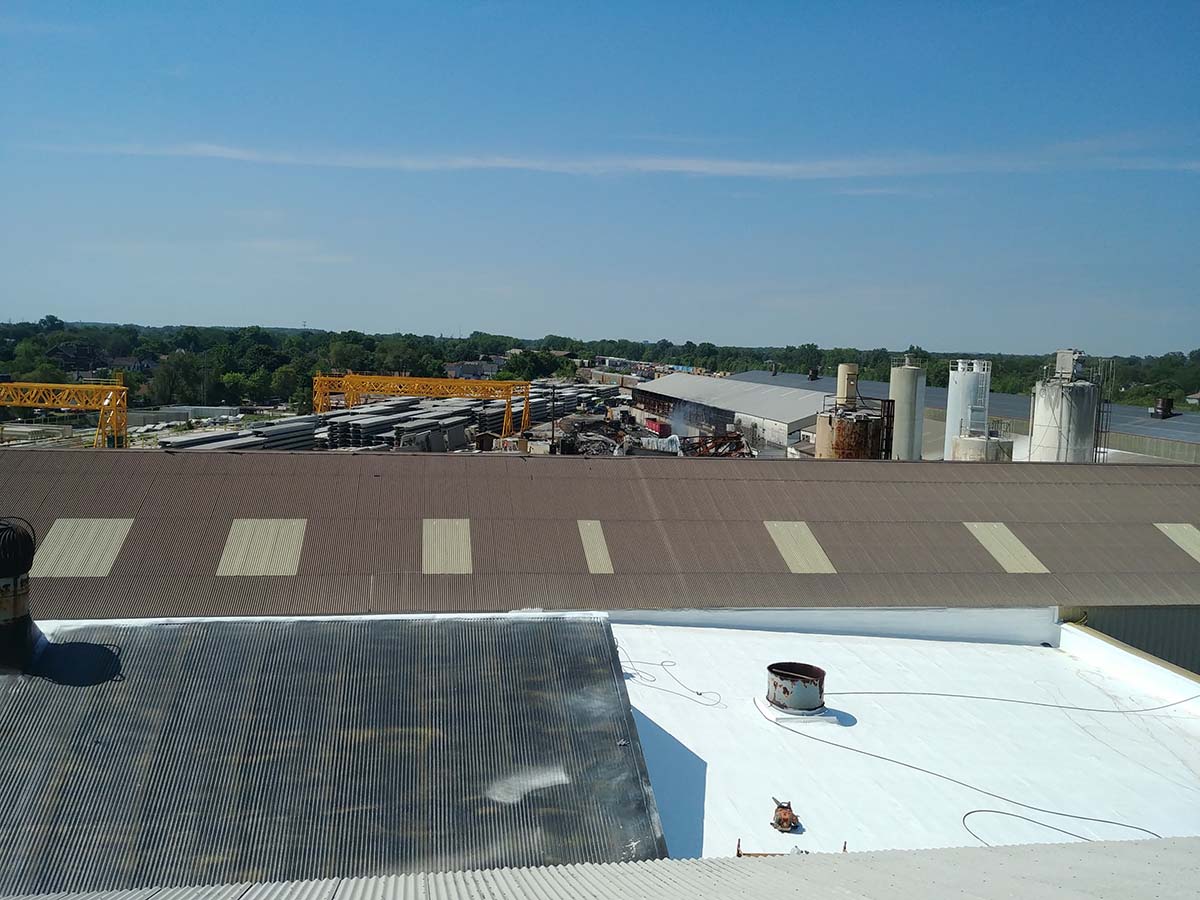 Spray polyurethane foam roof in Troy MI